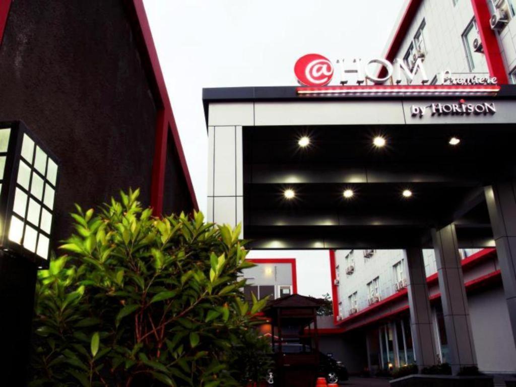 Hotel @hom Premiere Cilacap
